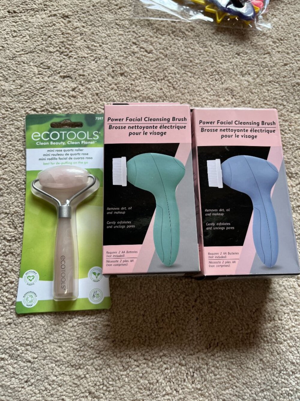 Facial Cleansing Brush (Set of 2) 2 and a Rose Quartz Roller (new)